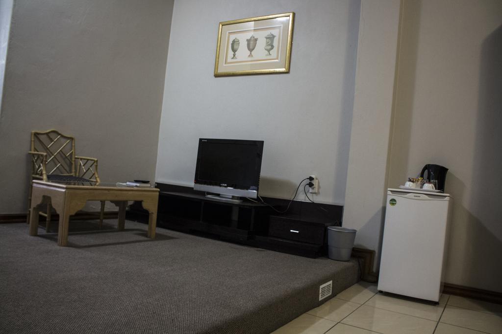 Tassili Lodge Kempton Park Eksteriør billede
